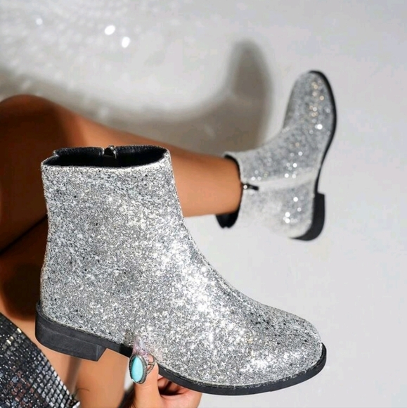 WomenSilver Sequined Short Boots,Round Toe Thermal Lined,Side Zipper Design Boot - Picture 1 of 5